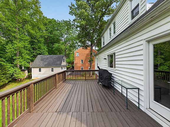 4th image of 4636 Locksview Rd
