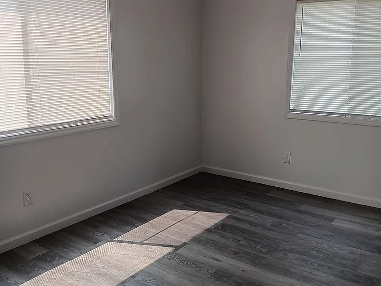 208 & 212 Kendall Ave #1820 — Photo 5