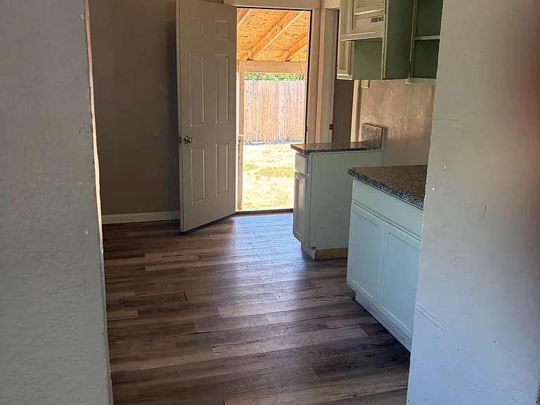 507 Lincoln St #B — Photo 10