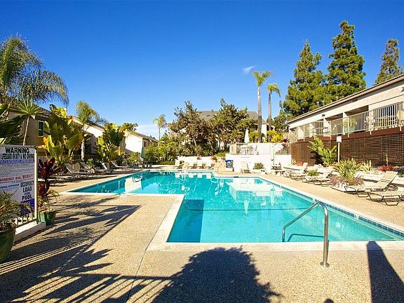 3rd image of 8581 Villa La Jolla Dr