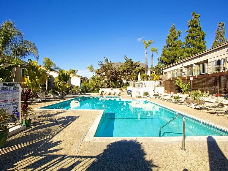 8581 Villa La Jolla Dr — Photo 3