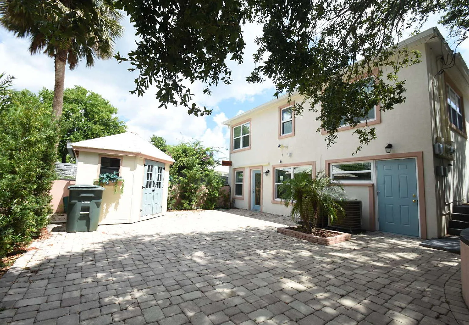1 bed, 1.0 bath, 670 sqft, $1,600 — Photo 3