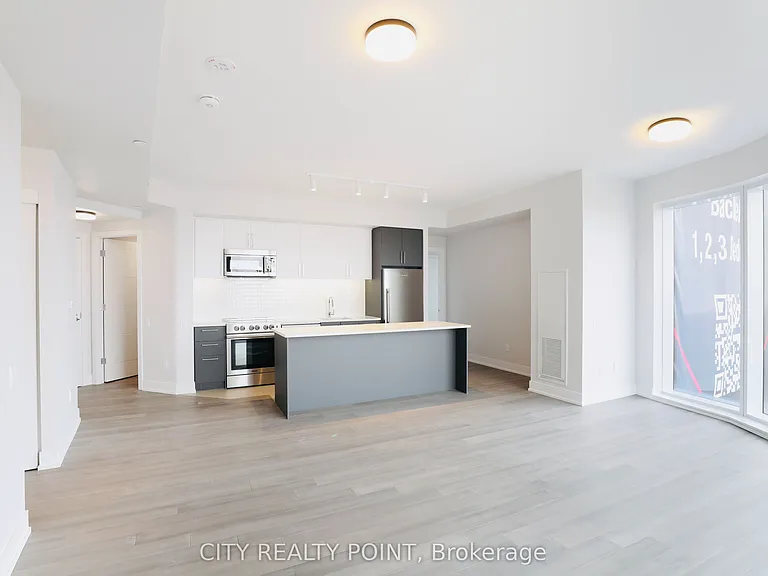 2525 Bathurst St #707 — Photo 2