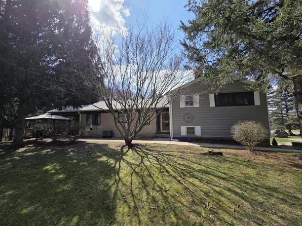 2089 S 9th St, Kalamazoo, MI 49009