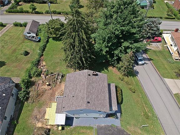 3rd image of 706 Midway Dr