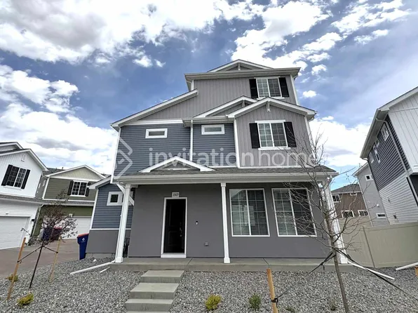3369 Streamwood Dr, Johnstown, CO 80534