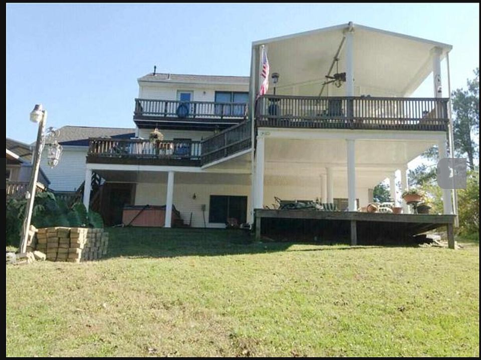 1st image of 28 Canary Dr
