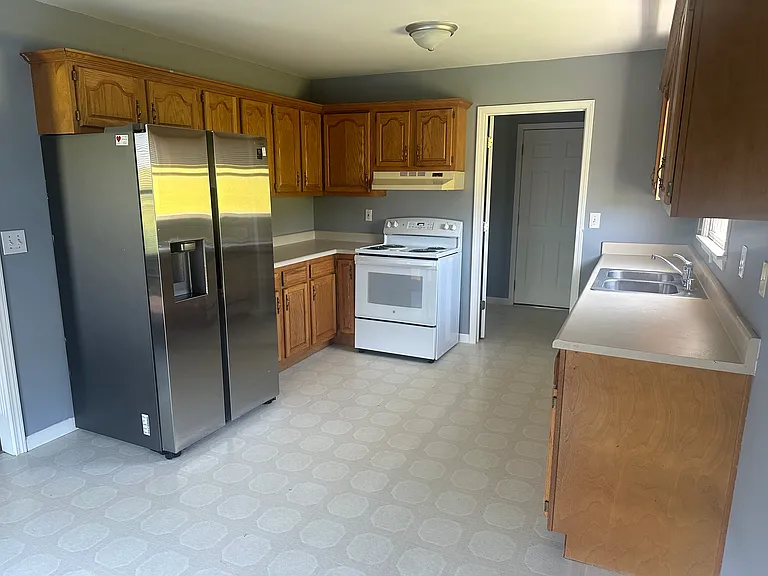 250 Bay Hill Ct — Photo 8