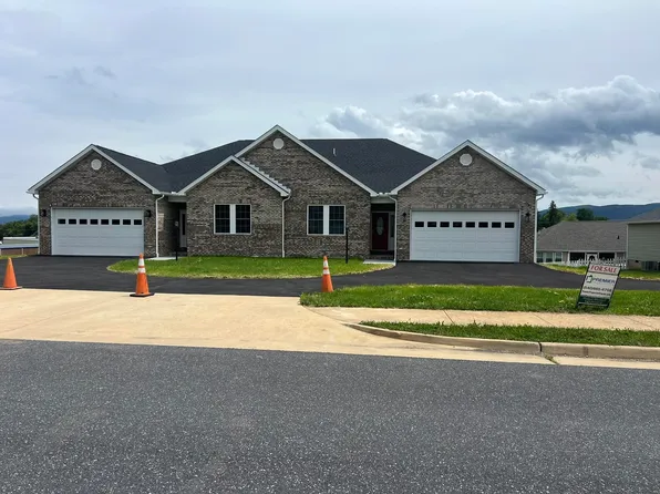 79 Meriwether Cir, Stuarts Draft, VA 24477