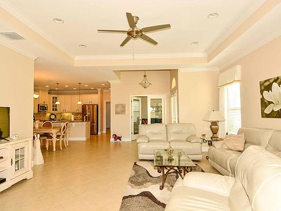 5th image of 2214 Vista Greens Dr #1