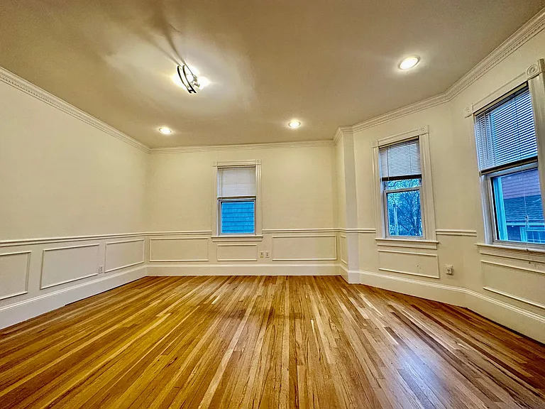 8 White Ave #2 — Photo 9