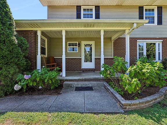 5th image of 2546 Summit Ct