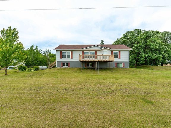 2nd image of 22733 Treetop Rd