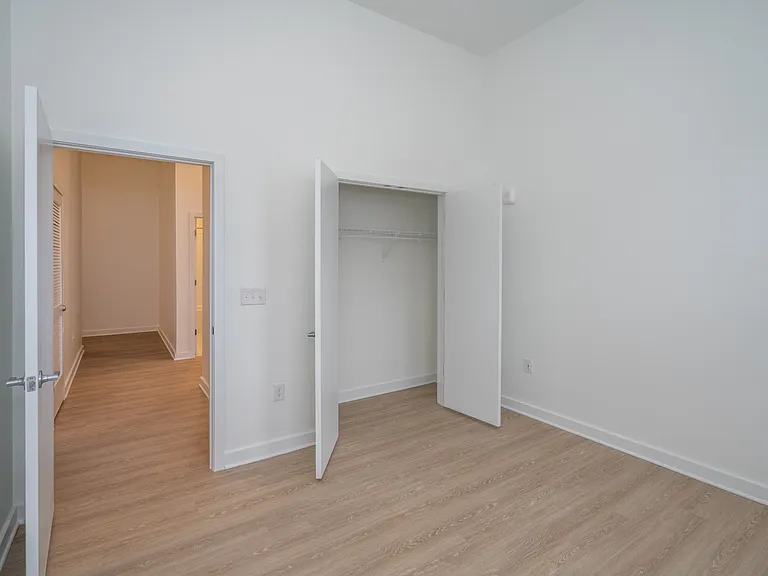 Wrighthaven Square Apartments — Photo 58