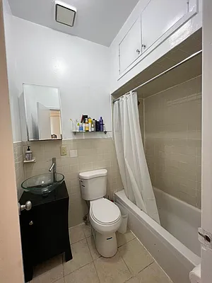 Rented by REAL New York | media 18