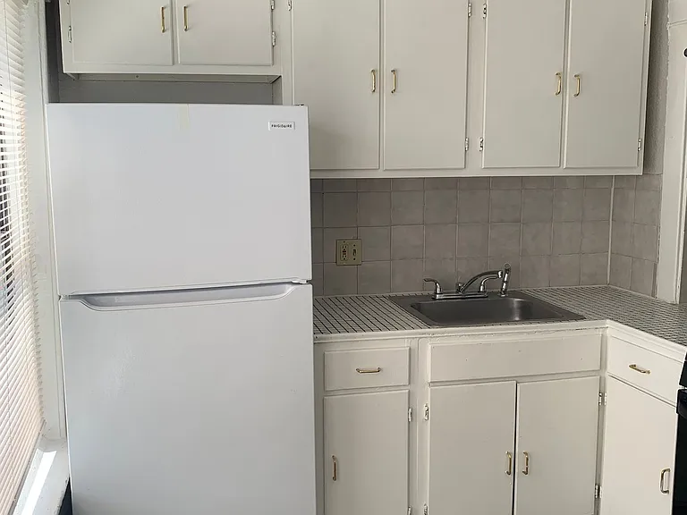 4111-4113 Walnut St — Photo 8