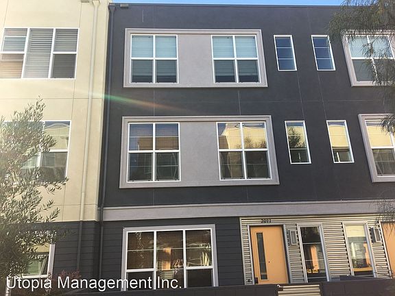 3rd image of 2093 W Place Dr