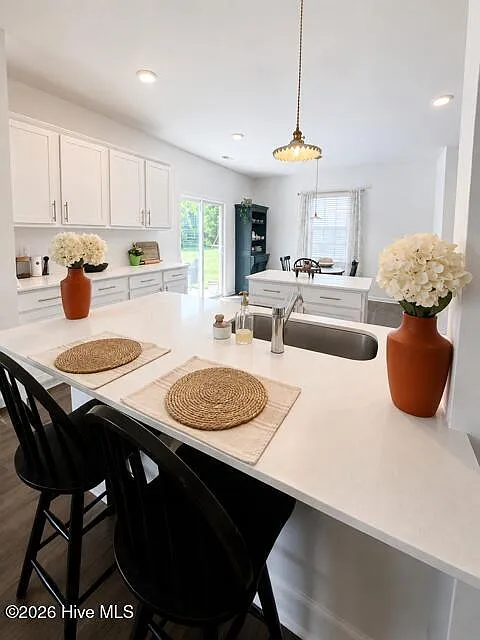 4 bed, 2.5 bath, 2824 sqft, $2,500 — Photo 4