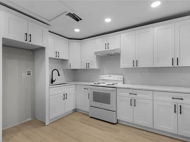 1214 Cave Spring Rd SW — Photo 11