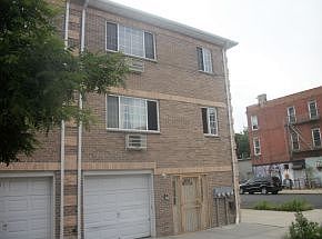 2nd image of 444 Throop Ave
