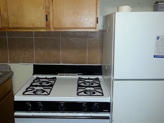 2nd image of 1060 E 86th St #2