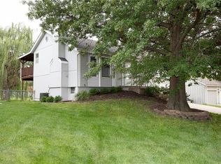 604 N Sunset St, Olathe, KS 66061