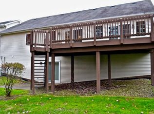 1928 W Ridgewood Dr, Parma, OH 44134