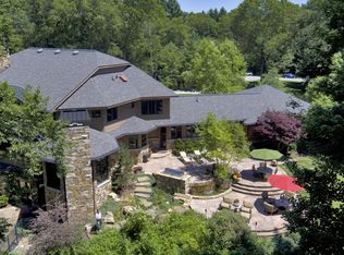 4025 Forest Acres Dr, Muskegon, MI 49441