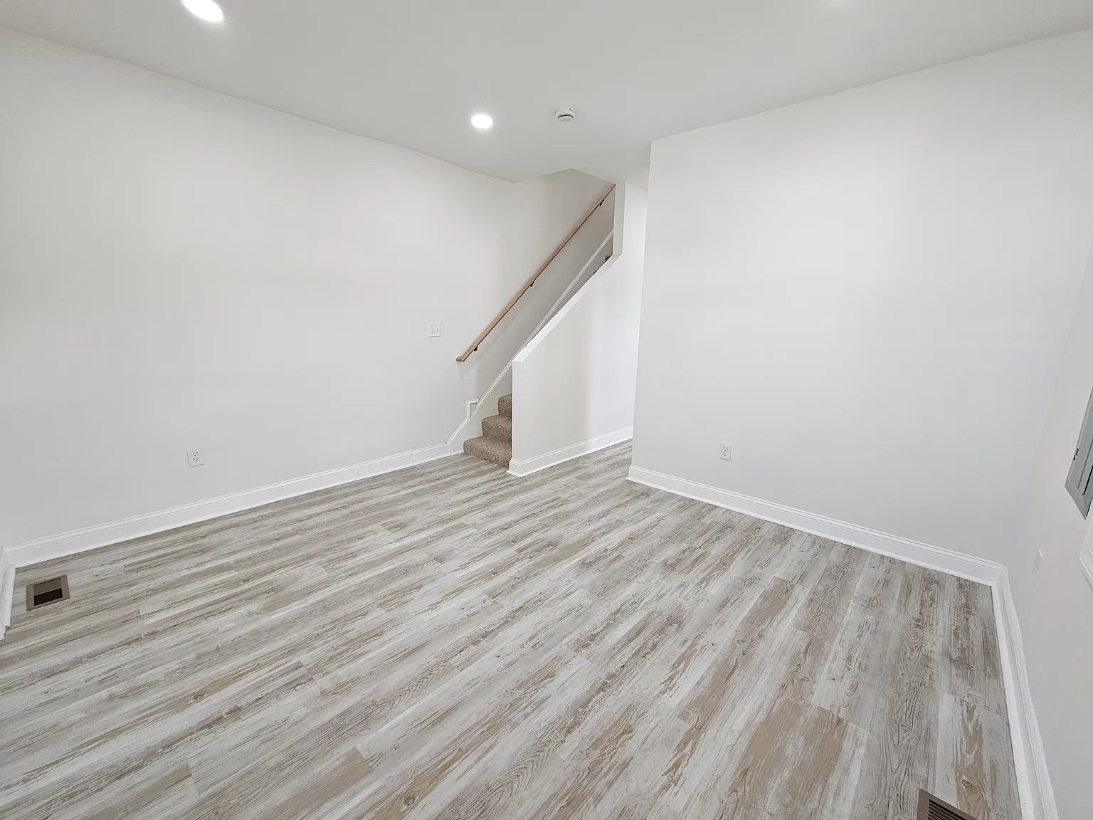 3 bed, 1500 sqft, $1,500 — Photo 3