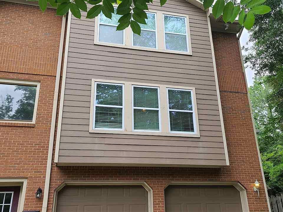 1st image of 206 W 1st Ave