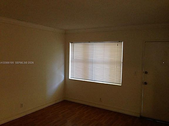 4th image of 2008 Jackson St APT E2