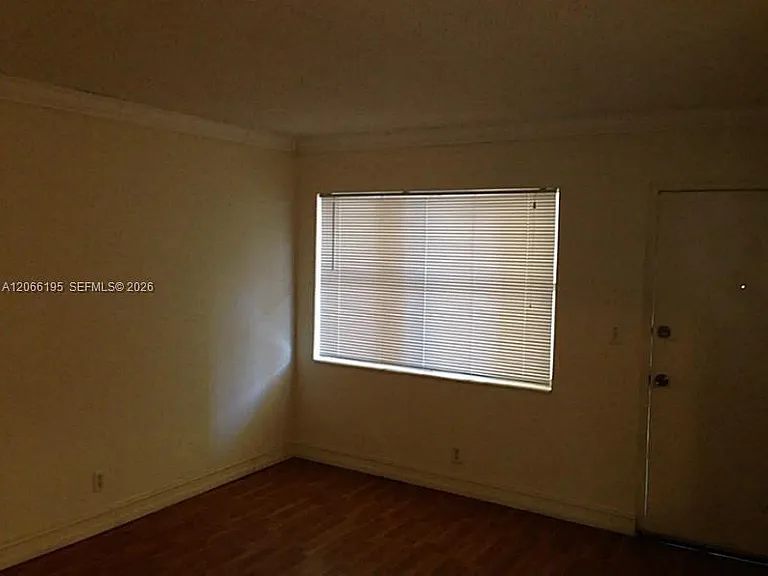 2008 Jackson St #E2 — Photo 4