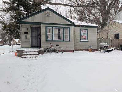 19401 Stout St, Detroit, MI, 48219