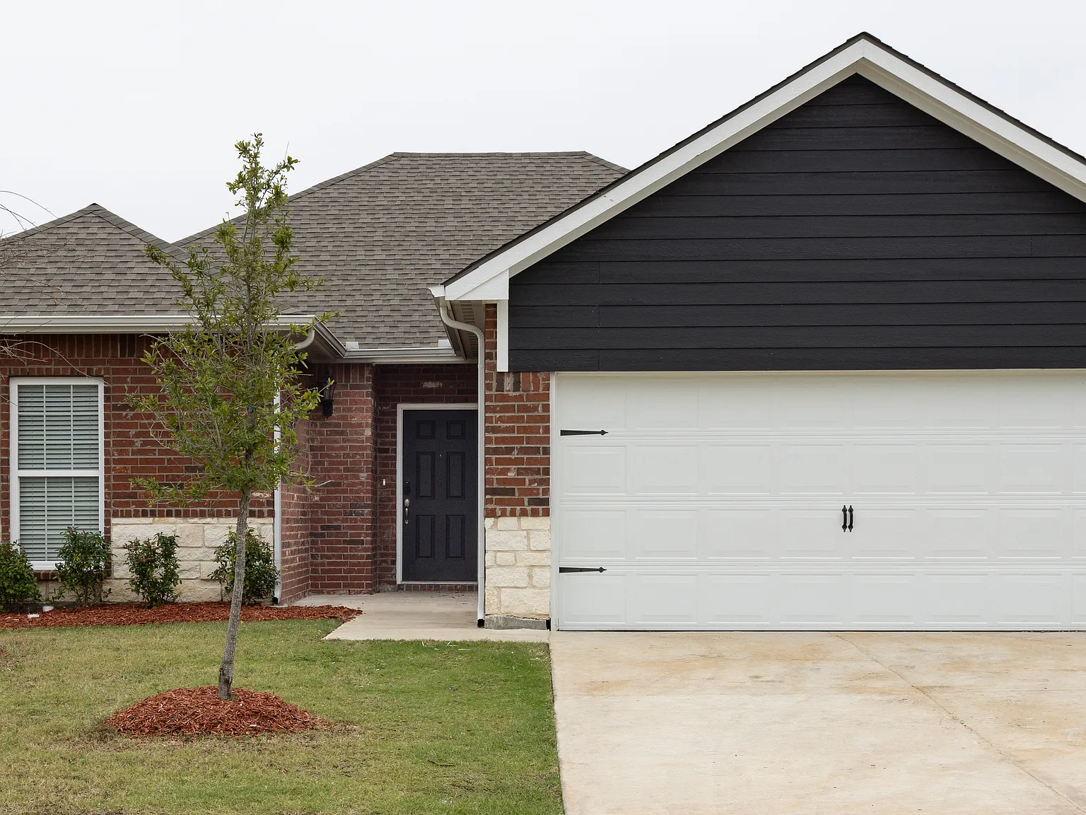 10214 Spearmint Ln — Photo 1