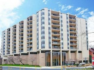 4242 E West Hwy APT 403, Chevy Chase, MD 20815