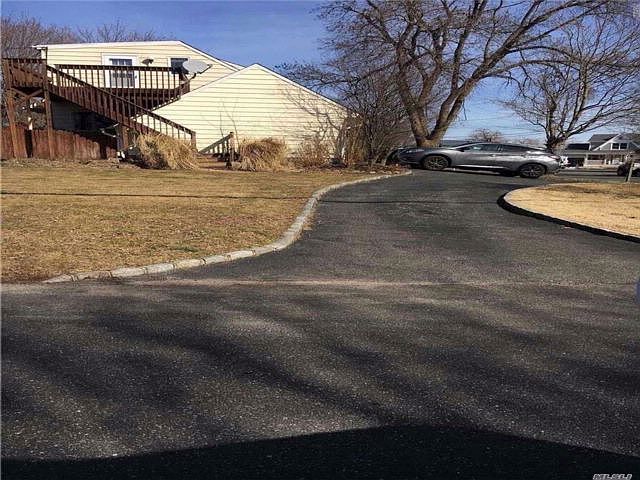 1st image of 4 Elmont Ln