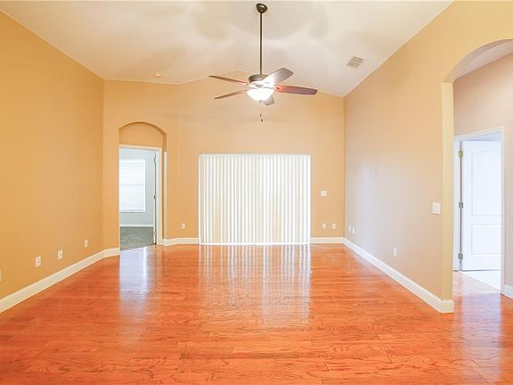 4th image of 408 Eastbridge Dr