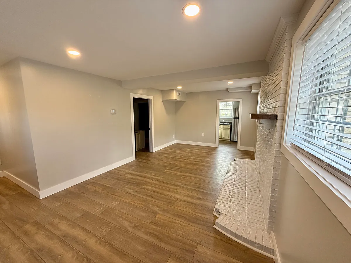 Building Photo - 3321 N Highway 1247 #C