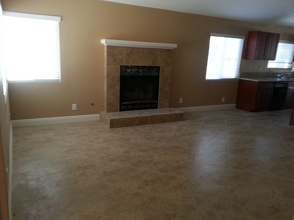 3rd image of 429 Warmside Dr