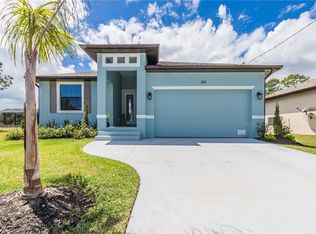 105 Wagon Pl, Rotonda West, FL 33947