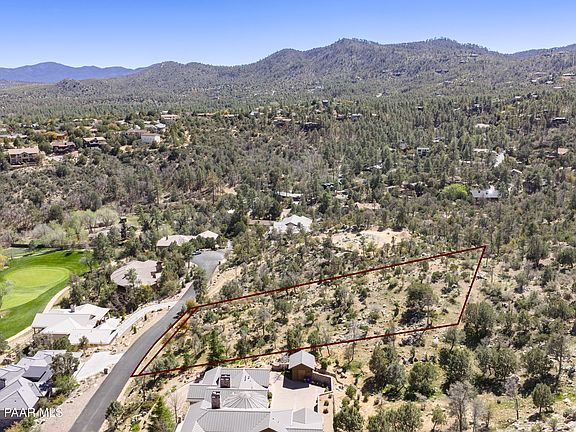 2nd image of 756 Woodridge Ln