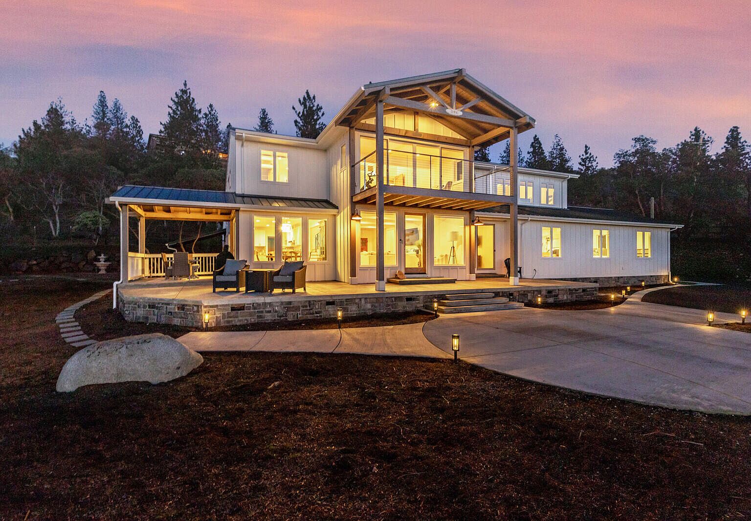 6185 Hillcrest Rd, Medford, OR 97504 Zillow