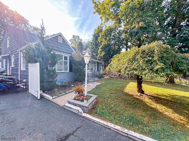 1st image of 1295 Marion Ave