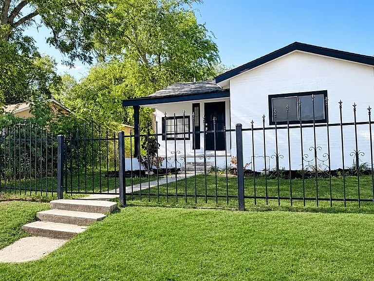 2603 Arbor Pl — Photo 1