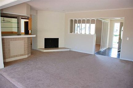 3rd image of 2101 E Casa Linda Dr
