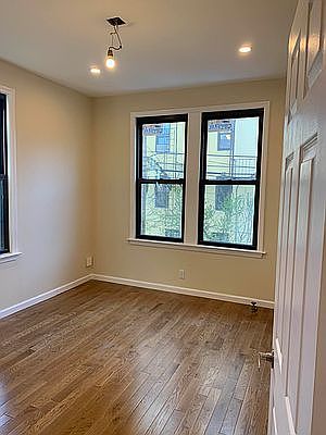 4th image of 3262 45th St APT 3