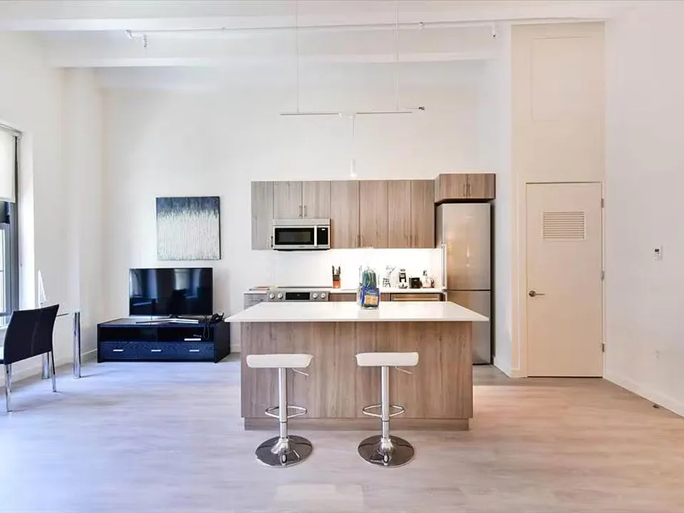 8 Harrison Ave #ID1040132P
