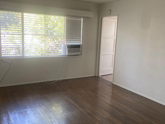 4th image of 1112 Fremont Ave APT C