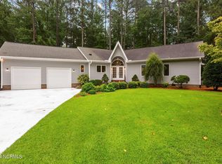 102 White Oak Ct, Chocowinity, NC 27817