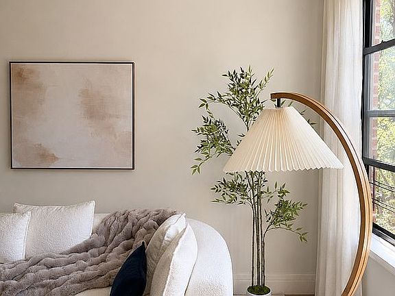 4th image of 415 Beverley Rd APT 3C
